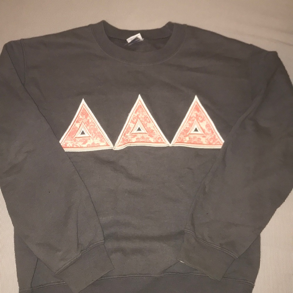 Tri delta sorority letters size small